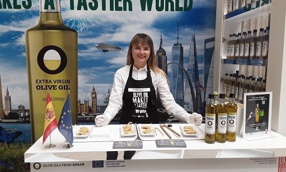 La campaña Olive Oil World Tour llega a uno de los lugares más emblemáticos de Estados Unidos, la Union Station de Chicago